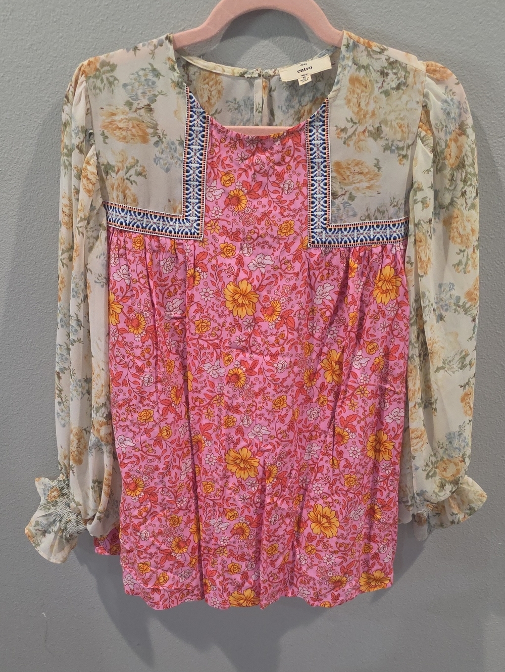 entro Light Pink and Cream Floral Mixed-Print Top